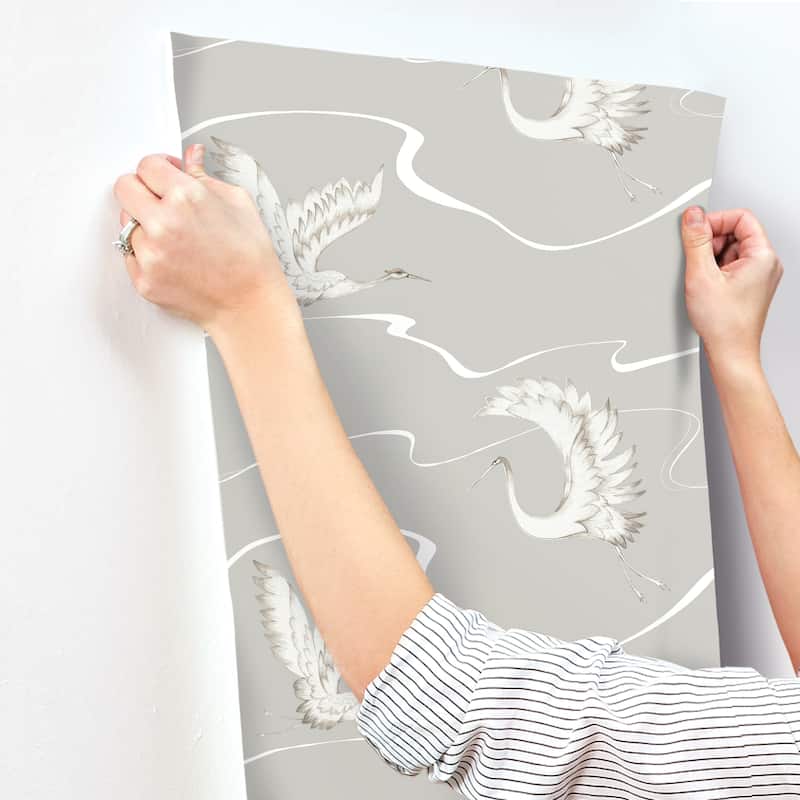 Metz Vinyl Soaring Cranes Wallpaper 27 in x 27 ft = 60.75 sq ft