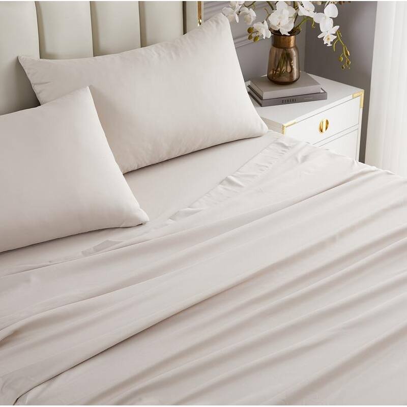 Microfiber sheet set - One fiited sheet, one flat sheet, pillow case(s)