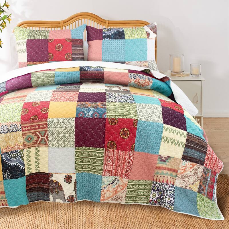 Greenland Home Fashions Renee Upcycle Authentic Patchwork Quilt Set