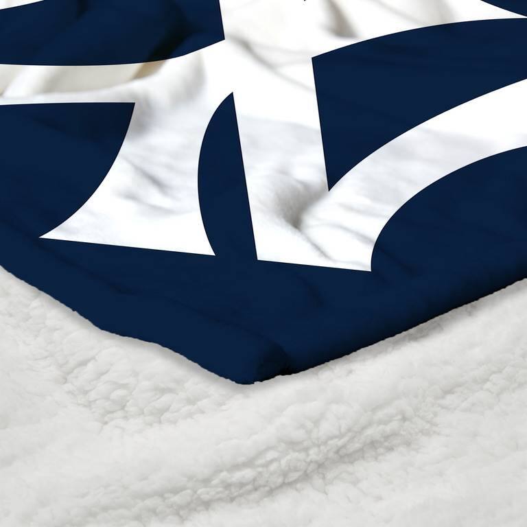 MLB CC Throwback Silk Touch Sherpa Throw Blanket