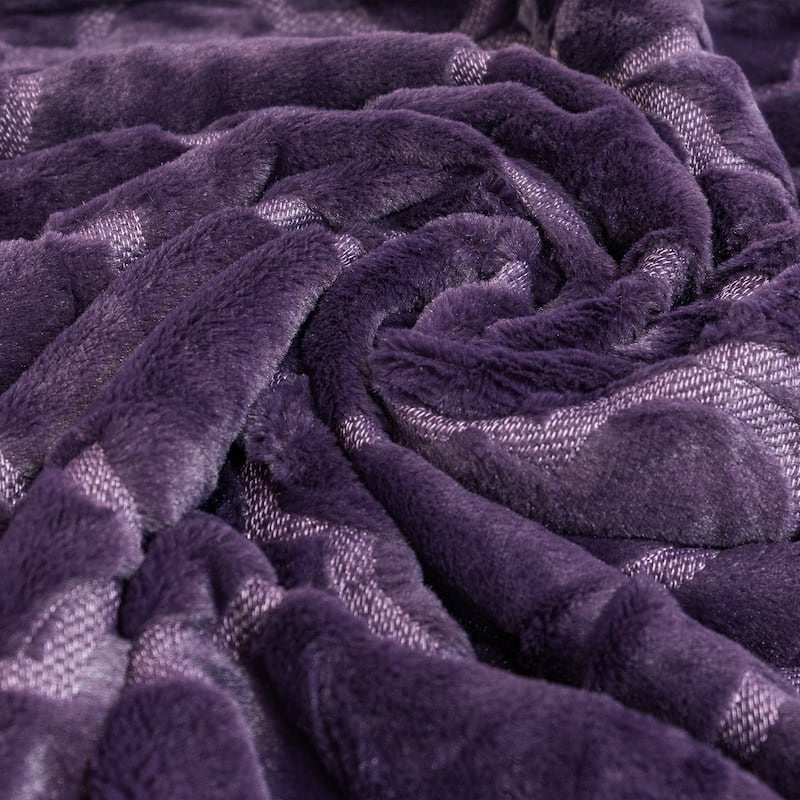 Ogee Tatami Fauxfur Throw Blanket with 2 Pillow Shells