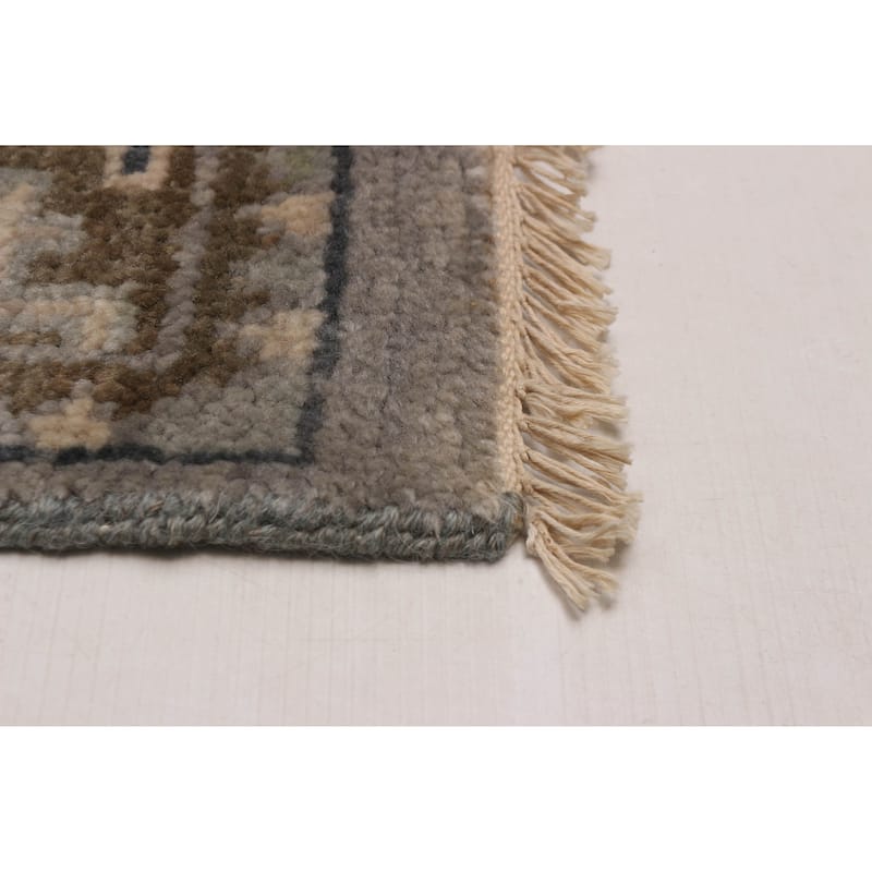 ECARPETGALLERY Hand-knotted Mystique Light Grey Wool Rug - 7' 10" x 10' 6"