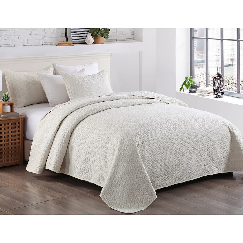 3-piece Fashionable Solid Embossed Quilt Set Bedspread Cover