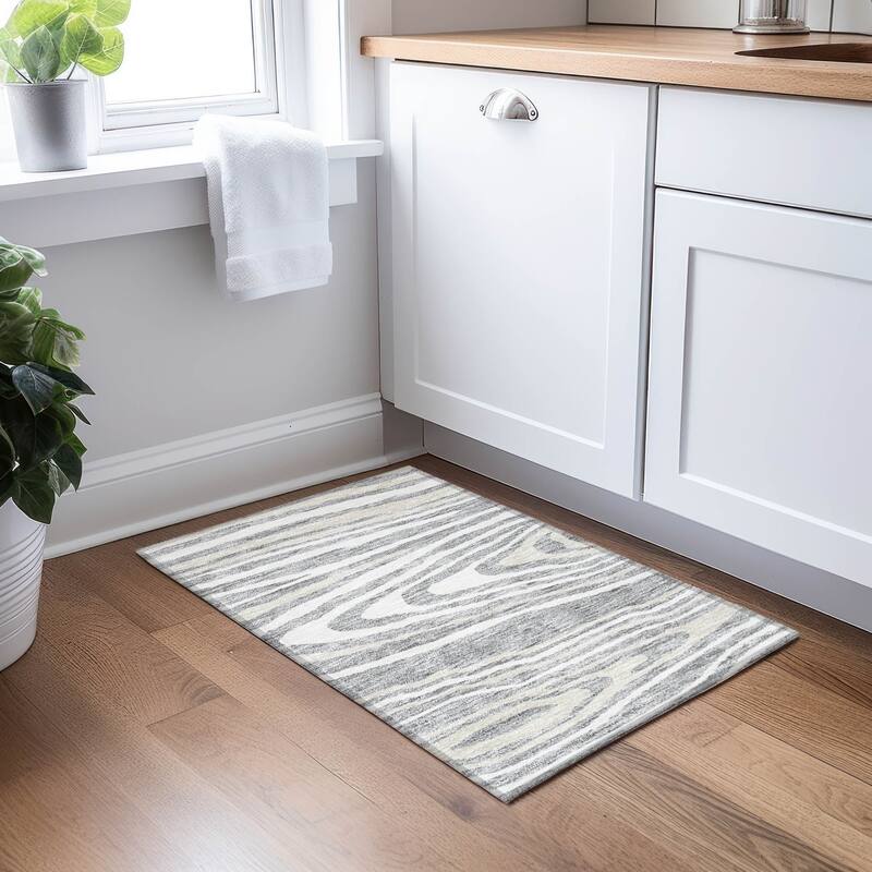 Machine Washable Indoor/ Outdoor Abstract Illusion Chantille Rug