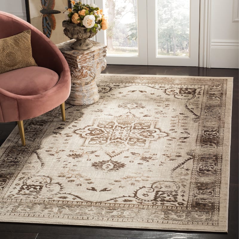 SAFAVIEH Evoke Bev Distressed Vintage Boho Rug