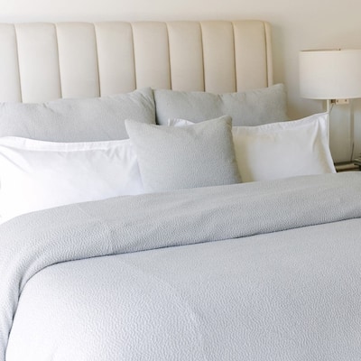 Jennifer Adams Chunky Super Soft Boucle Comforter