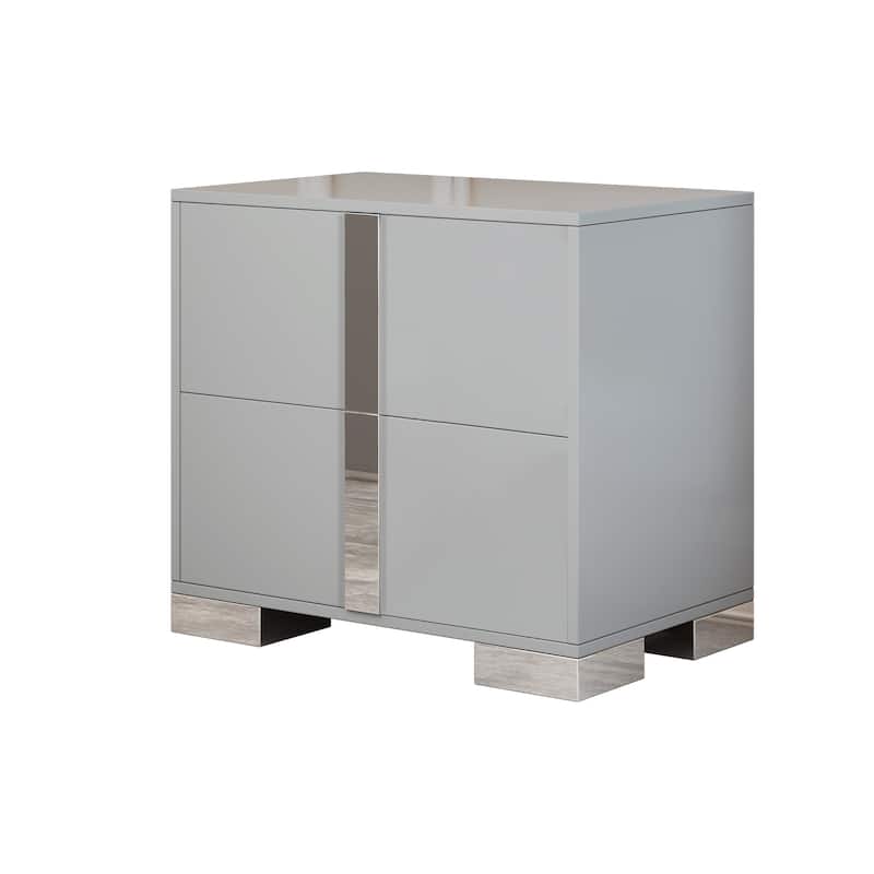 Elegant Mirrored 2-Drawer Nightstand with Metal Feet - Bedside Table for Bedroom/Living Room (Gray)
