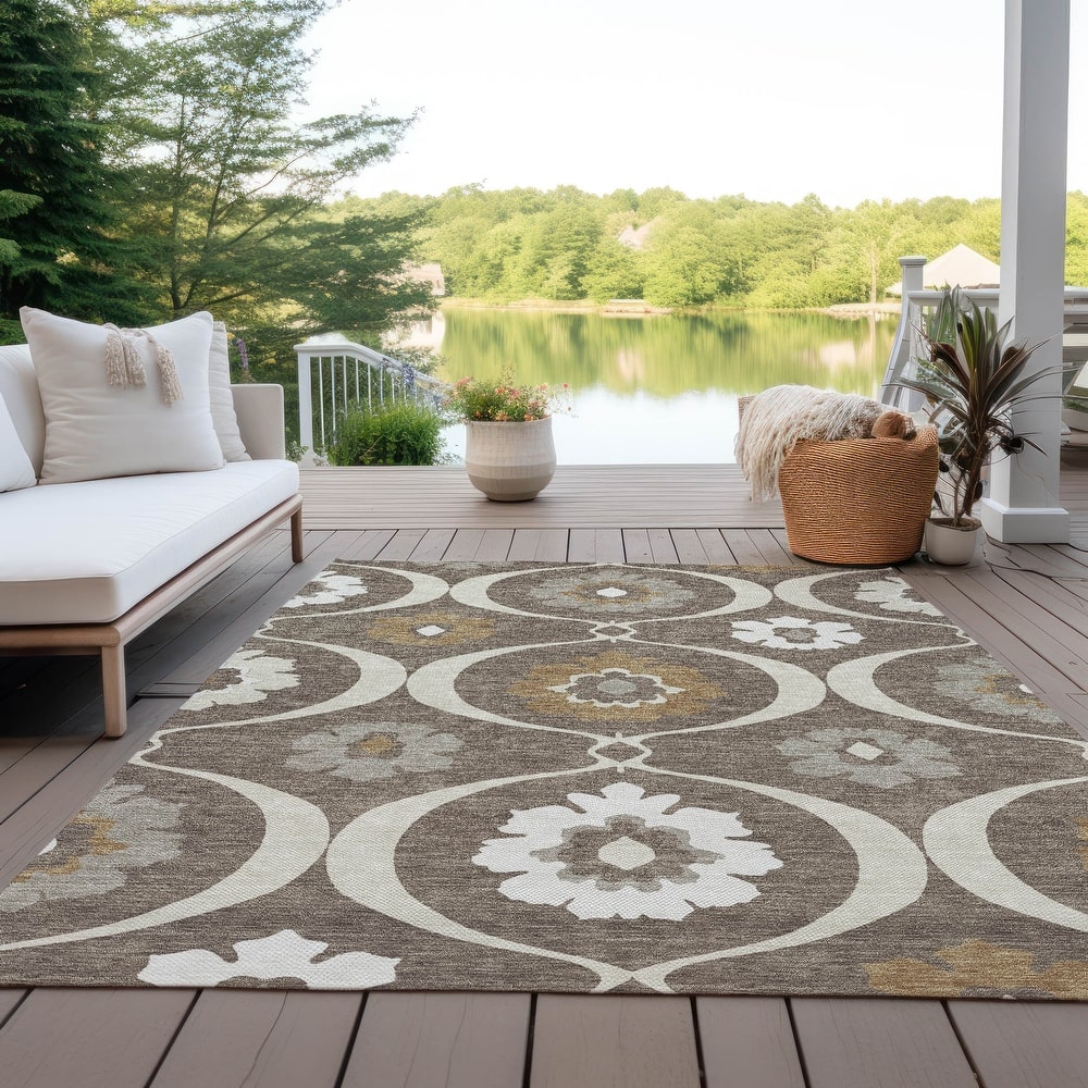 Machine Washable Indoor/ Outdoor Chantille Floral Geo Rug