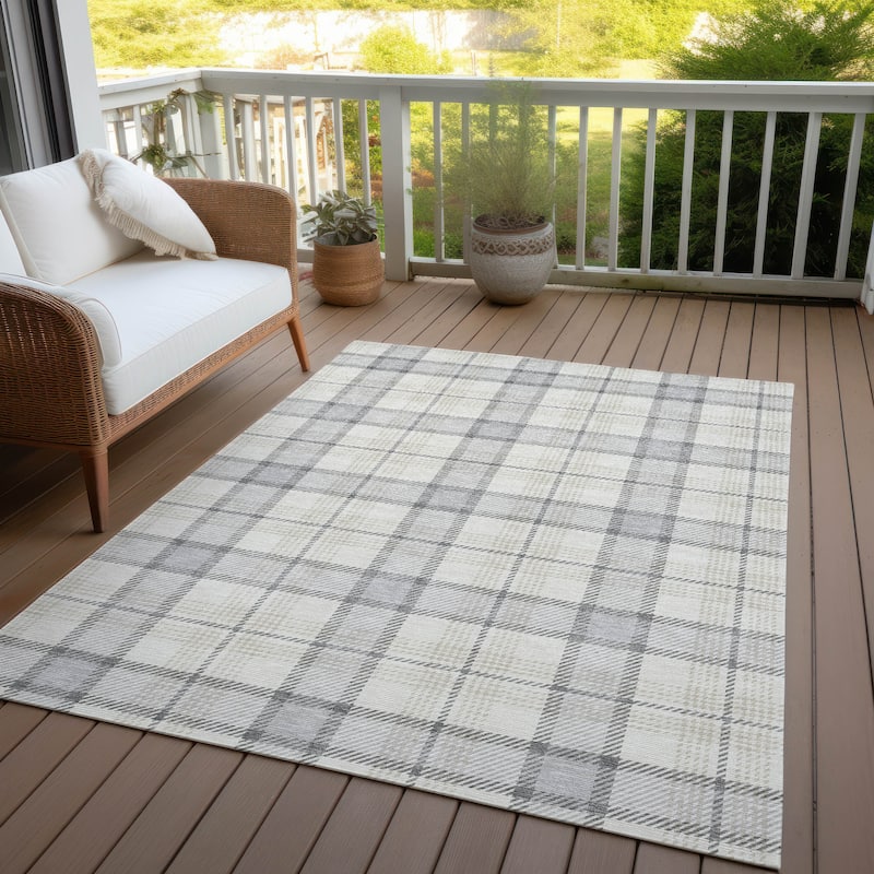 Machine Washable Indoor/ Outdoor Casual Plaid Chantille Rug