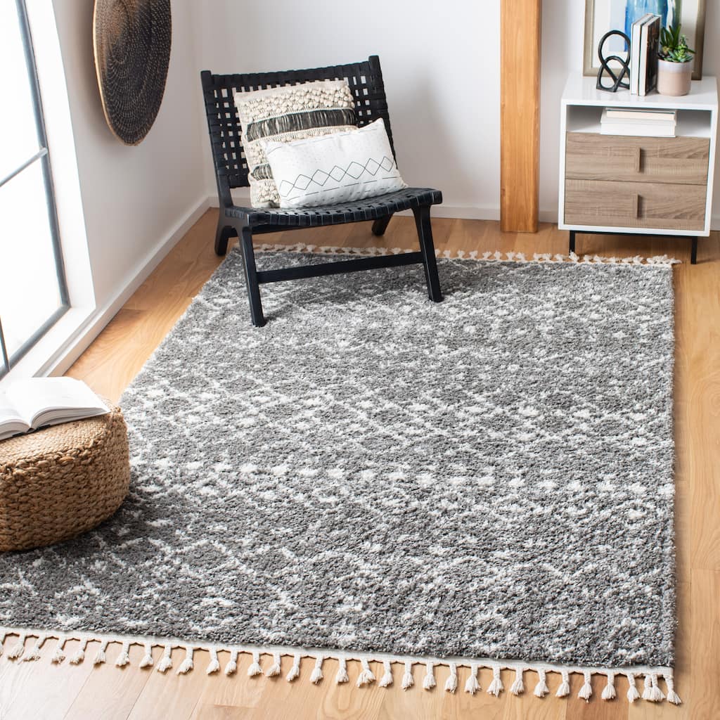 SAFAVIEH Berber Fringe Dashurije Leatha Trellis Rug - 5'3" x 7'6"
