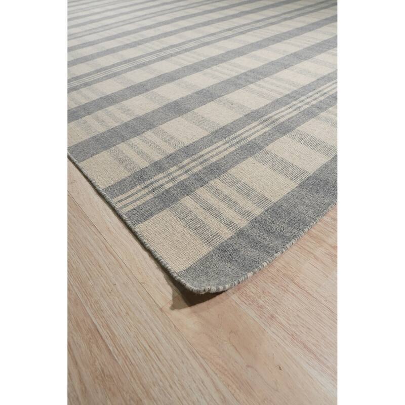 Gray Transitional Geometric Reversible Plaid Area Rug