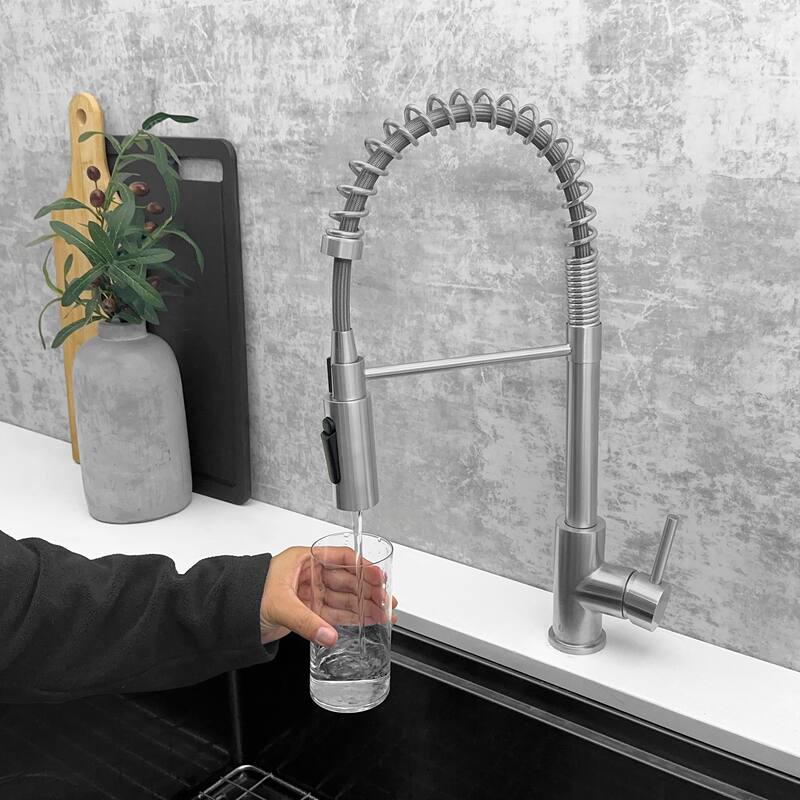 Milano Pull-Down Kitchen Faucet with water filter. Stainless Steel Gold.