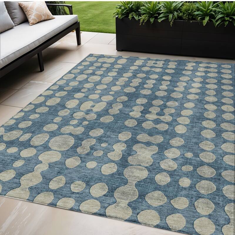 HomeRoots Abstract Transitional Rectangle Outdoor Rug - 5' X 8'