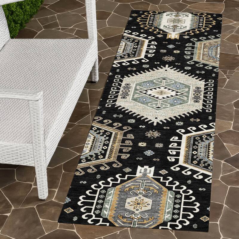 Machine Washable Indoor/ Outdoor Global Akron Chantille Rug - Black - 2'3" x 7'6"