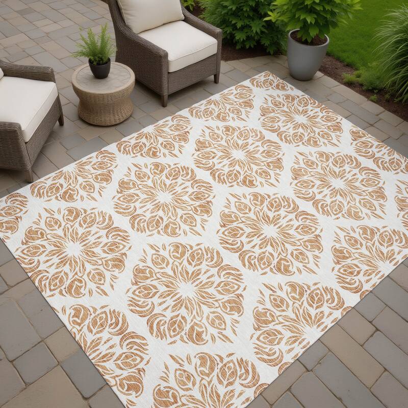 Machine Washable Indoor/ Outdoor Damask Pearl Chantille Rug