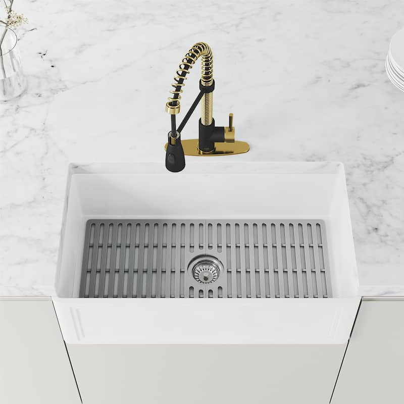 VIGO Brant 19" H Single Handle Pull-Down Sprayer Kitchen Faucet
