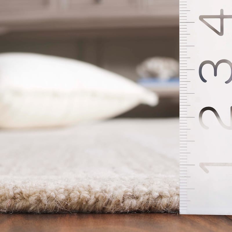 SAFAVIEH Handmade Abstract Bjargey Contemporary Wool Rug