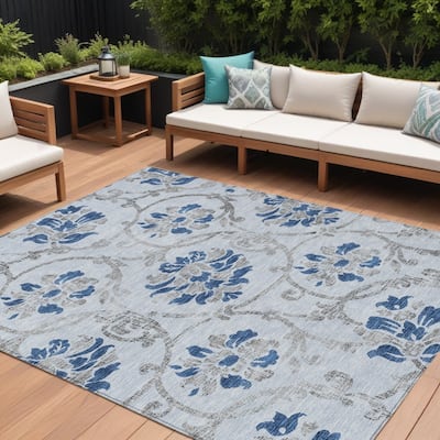 HomeRoots Floral Traditional Rectangle Outdoor Rug