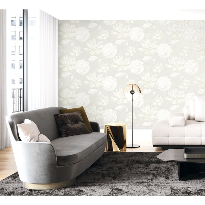 Seabrook Designs Viola Floral Non-Woven Unpasted Wallpaper