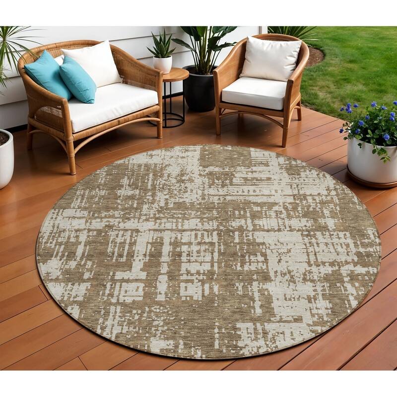 HomeRoots Abstract Transitional Rectangle Outdoor Rug - 8' Round