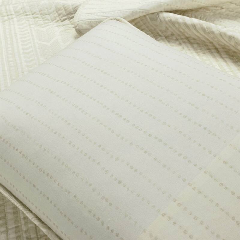 Scandinavian Chevron Ivory Reversible Cotton Quilt Set