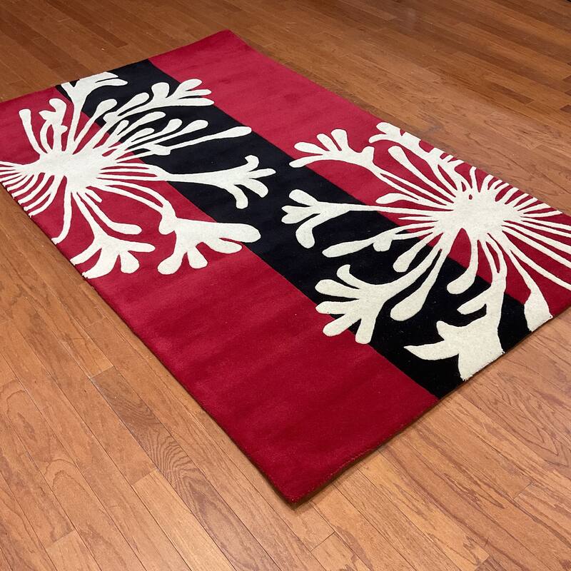 HERAT ORIENTAL Handmade Graphic Tibetan Wool Rug - 5' x 8'