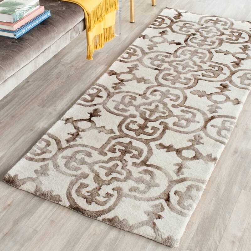 SAFAVIEH Handmade Dip Dye Reintraut Watercolor Vintage Boho Wool - 2' 3" x 6' - Ivory/Brown - Runner
