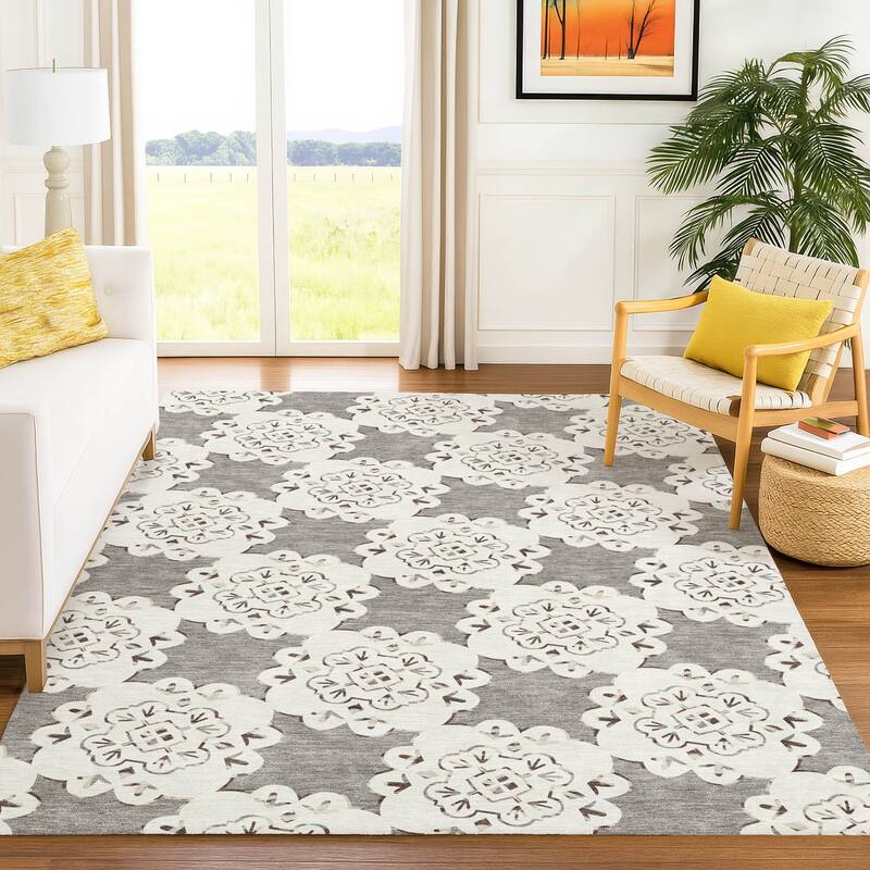 Machine Washable Indoor/ Outdoor Global Motif Chantille Rug
