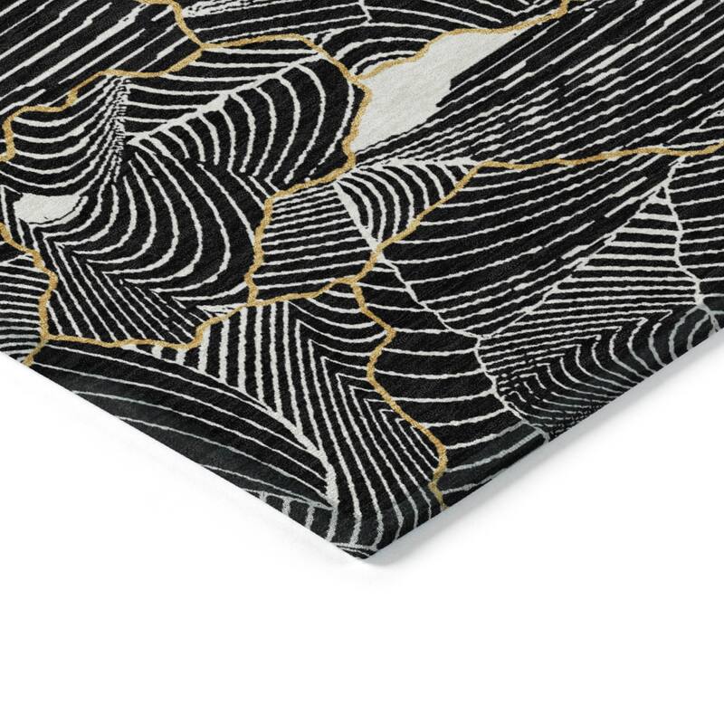 Machine Washable Indoor/ Outdoor Abstract Crackle Chantille Rug