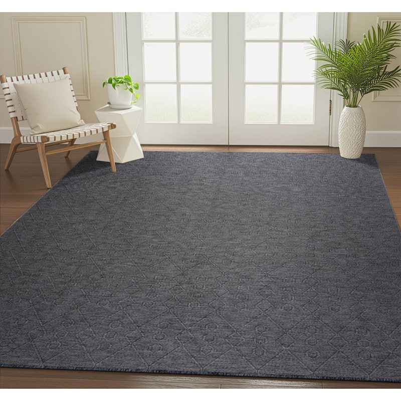 Alameda Solid Color Geometric Machine Washable Indoor Area Rug