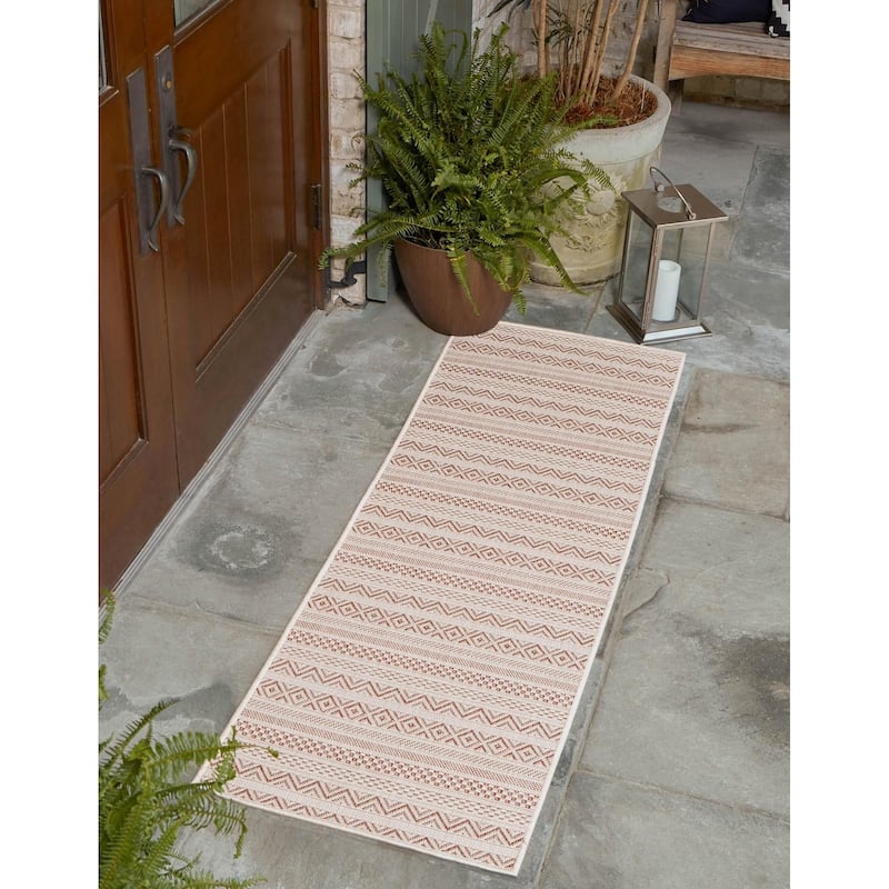 Outdoor Laaset Collection Area Rug - Red - 2'x7'10"