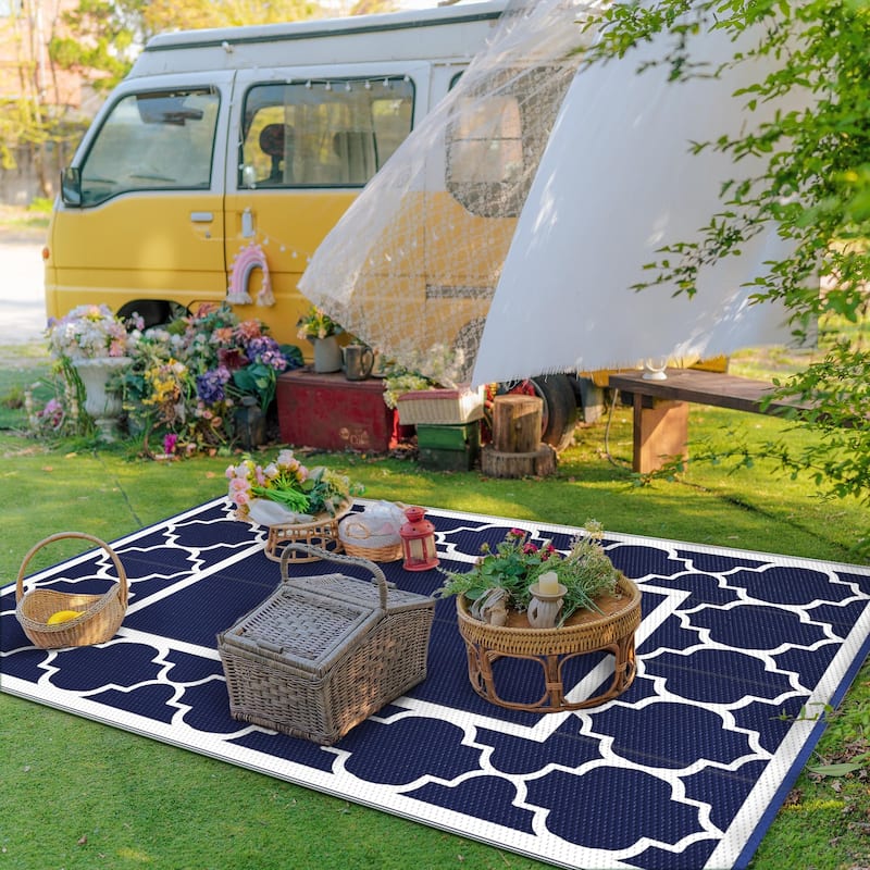 Reversible Dark Tone Geometric Flat-Weave Recyclable Outdoor Rug