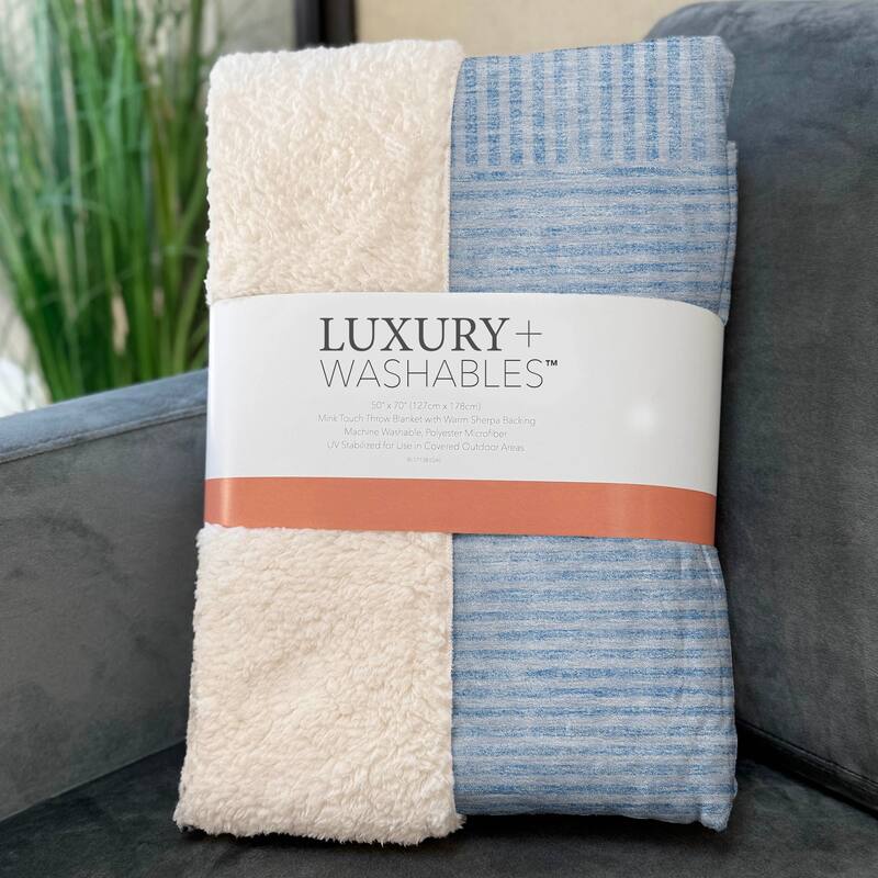 Premium Machine Washable Modern Geo Sherpa Throw Blanket
