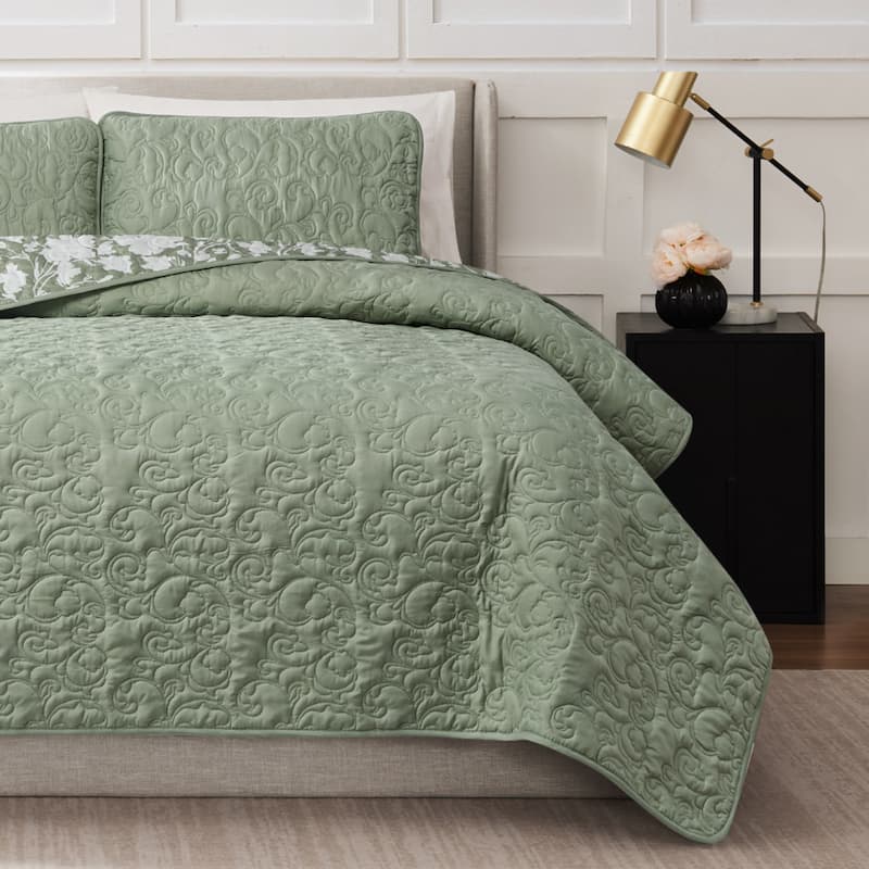 Nine West Laural Reversible Quilt Sets - Desert Sage - Queen