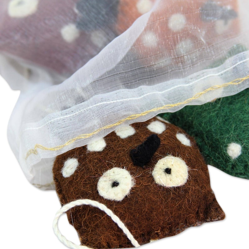 Novica Handmade Holiday Hoots Wool Felt Ornaments (Set Of 4)
