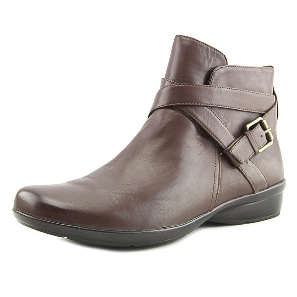 naturalizer cassandra ankle boots