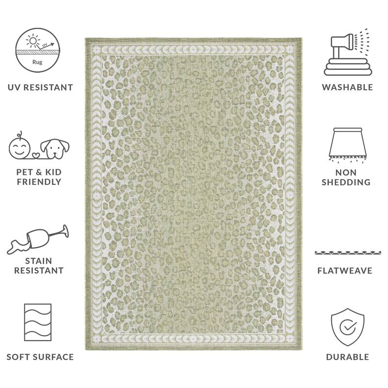 SAFAVIEH Courtyard Sanyi Indoor/ Outdoor Waterproof Patio Backyard Rug