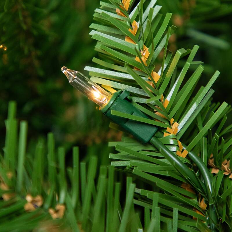 7.5' Pre-Lit Full Northern Pine Artificial Christmas Tree Clear Lights - 7.5 Foot
