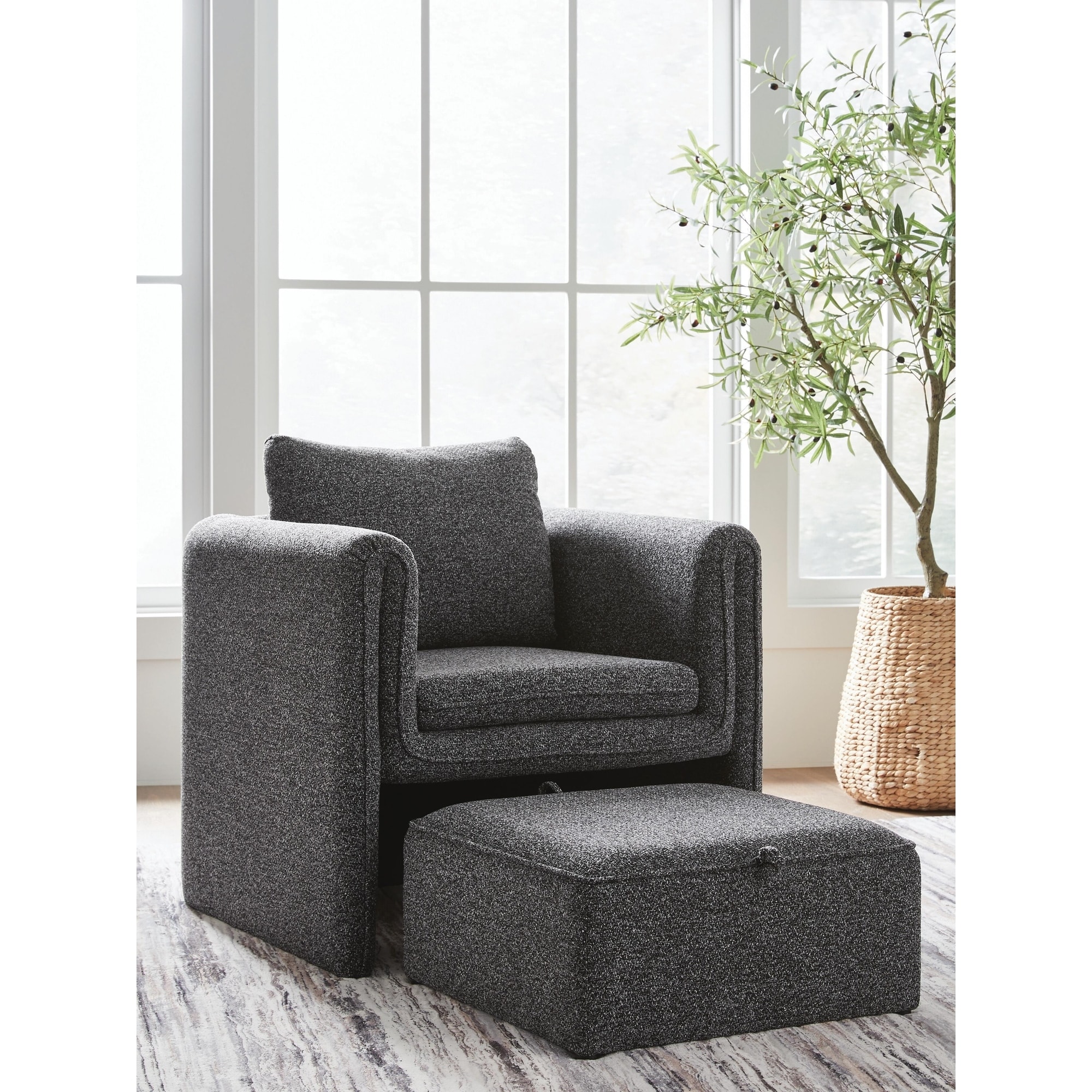 Signature Design by Ashley Vreni Gray Accent Chair - 31.5" W x 32.25" D x 34.5" H