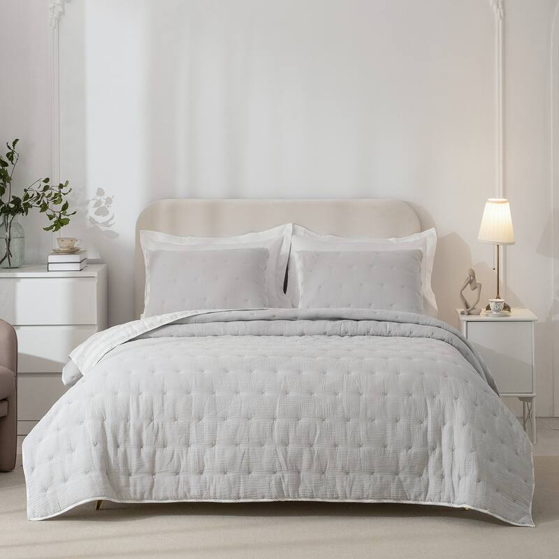 Wonderful Velvet 3 Piece Quilt Set