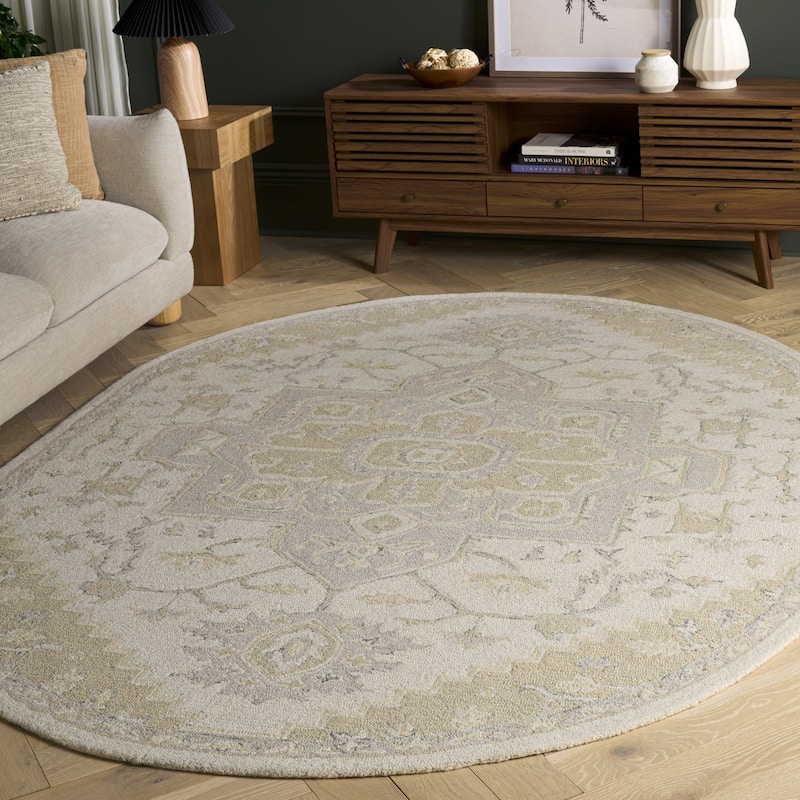 SAFAVIEH Handmade Micro-Loop Gulseven Medallion Wool Rug