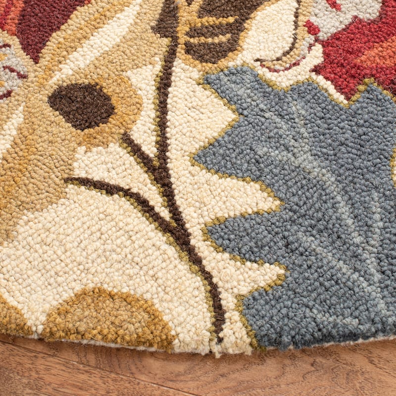 SAFAVIEH Handmade Jardin Monka Country Floral Wool Rug