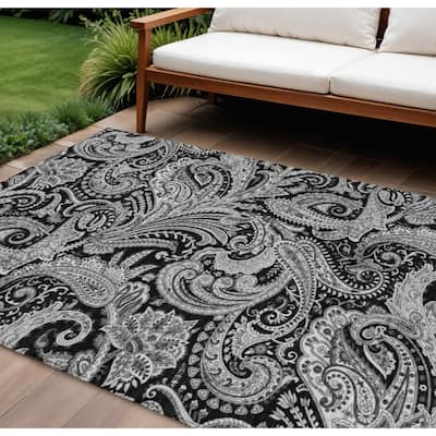 HomeRoots Paisley Transitional Rectangle Outdoor Rug