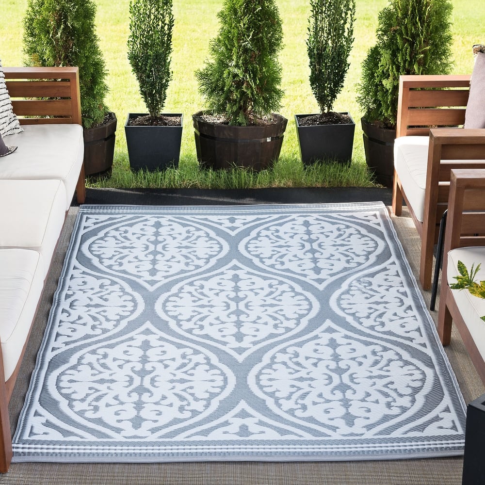 Sundown Beach Floral Indoor/Outdoor Area Rug