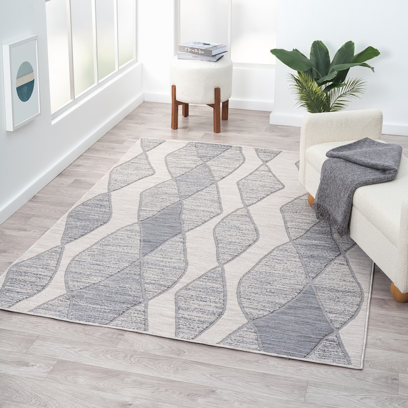 Sevita Geometric PET Yarn Indoor/Outdoor Area Rug