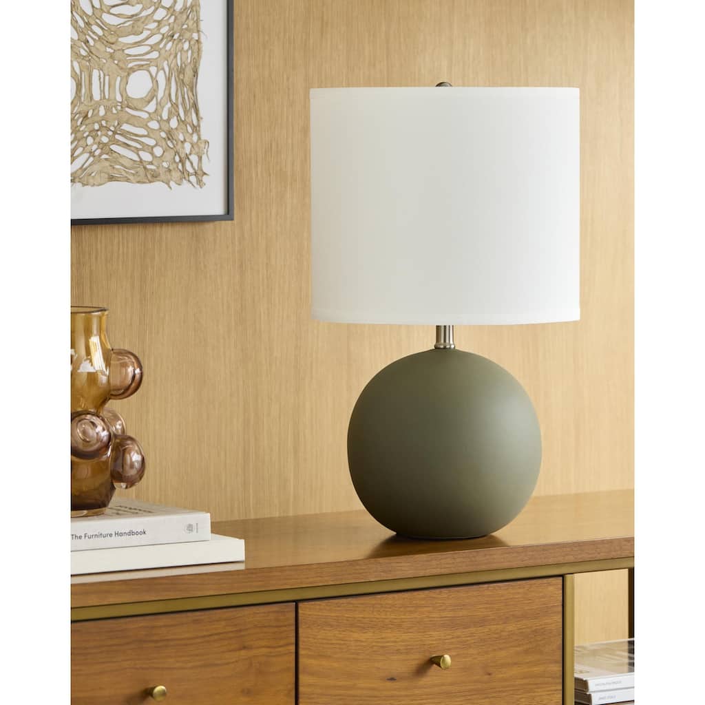 Livabliss Vogel Traditional Accent Table Lamp