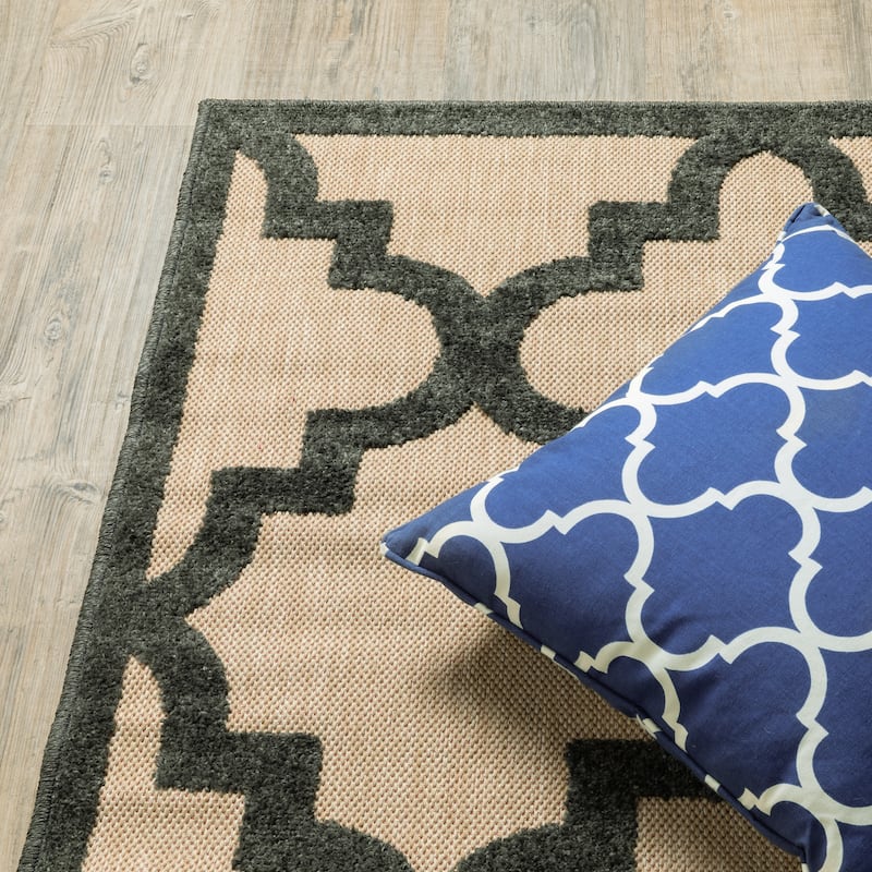 Style Haven Cara Mixed Pile Quatrafoil Lattice Indoor/ Outdoor Area Rug