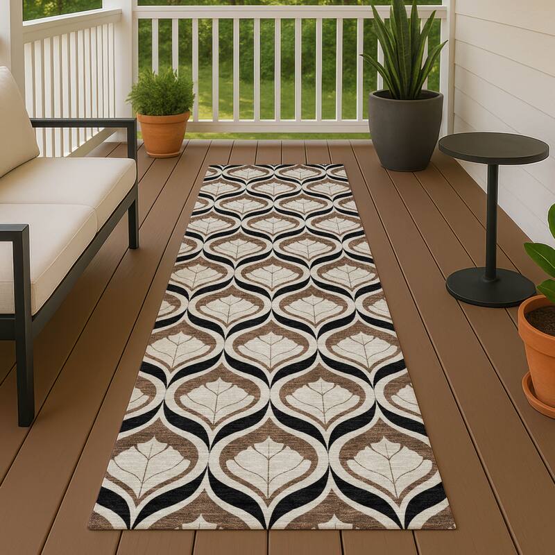 Machine Washable Indoor/ Outdoor Modern Trellis Chantille Rug - Fudge - 2'3" x 7'6"