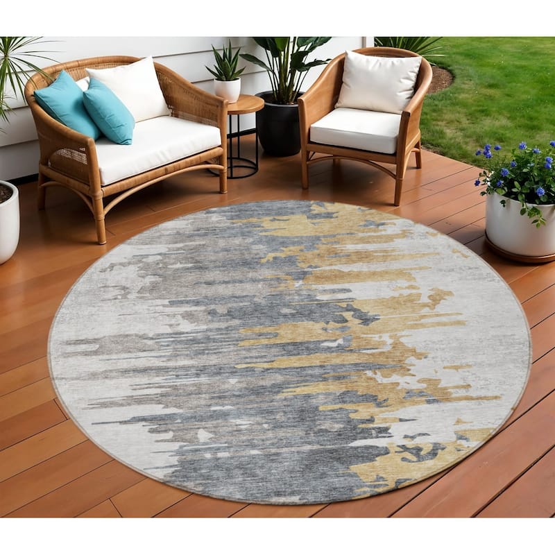 HomeRoots Abstract Transitional Rectangle Outdoor Rug - 8' Round