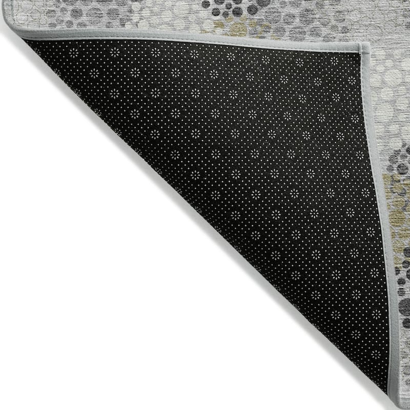 HomeRoots Polka Dot Transitional Rectangle Outdoor Rug